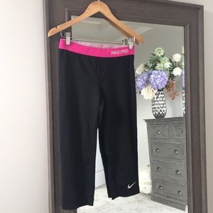 Nike Crop Dri Fit Leggings - Size M